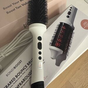 BondiBoost infrared bounce brush